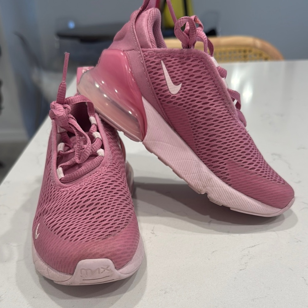 Nike Rose Air Max Trainers